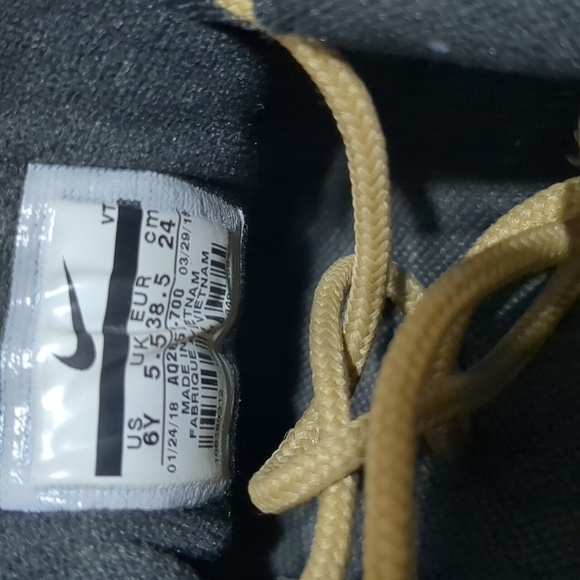 Nike Air Vapormax 97 GS Sz 6Y women's 7.5 - Picture 9 of 9